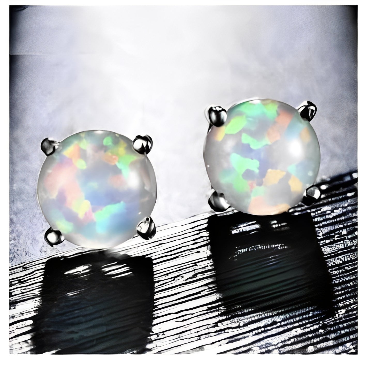 Camille – Pendientes Stud Elegantes en Ópalo
