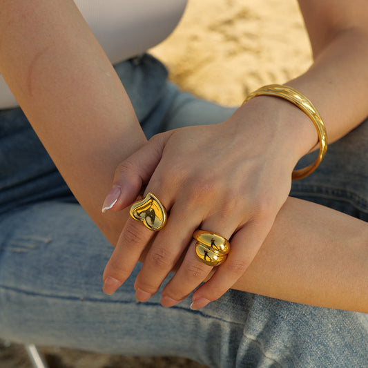 Avery – Anillo Dorado Refinado