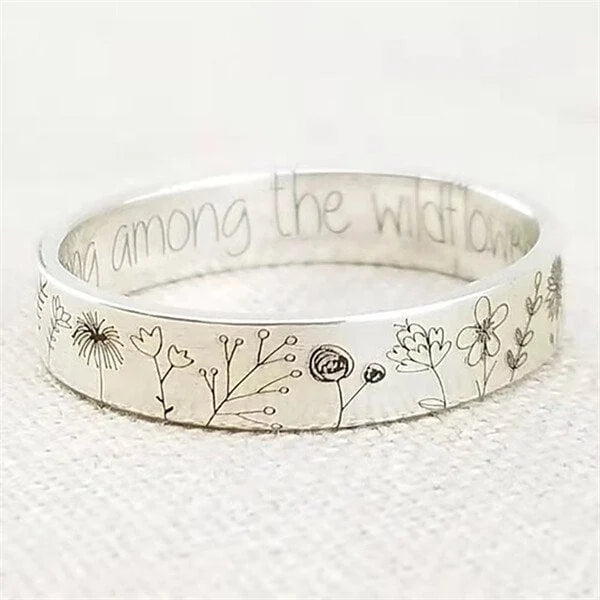 Sanya – Anillo Floral Inspirado en el Diente de León