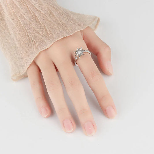 Helia – Anillo Sol Giratorio Apacible