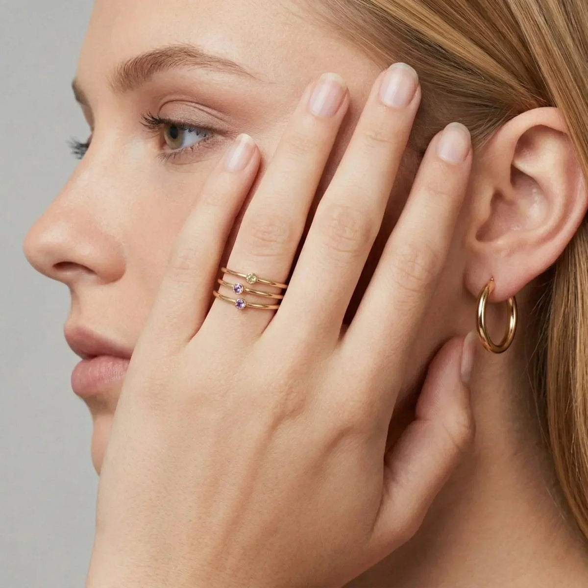 Anillo Apilable de Mujer con Gema de Nacimiento Opcional
