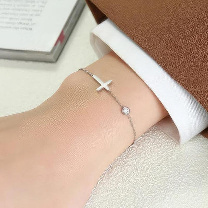 Althea – Pulsera con Cruz para Mujer en Oro & Plata