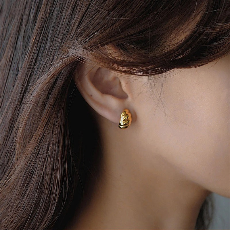 Ellie – Pendientes Croissant Dorado