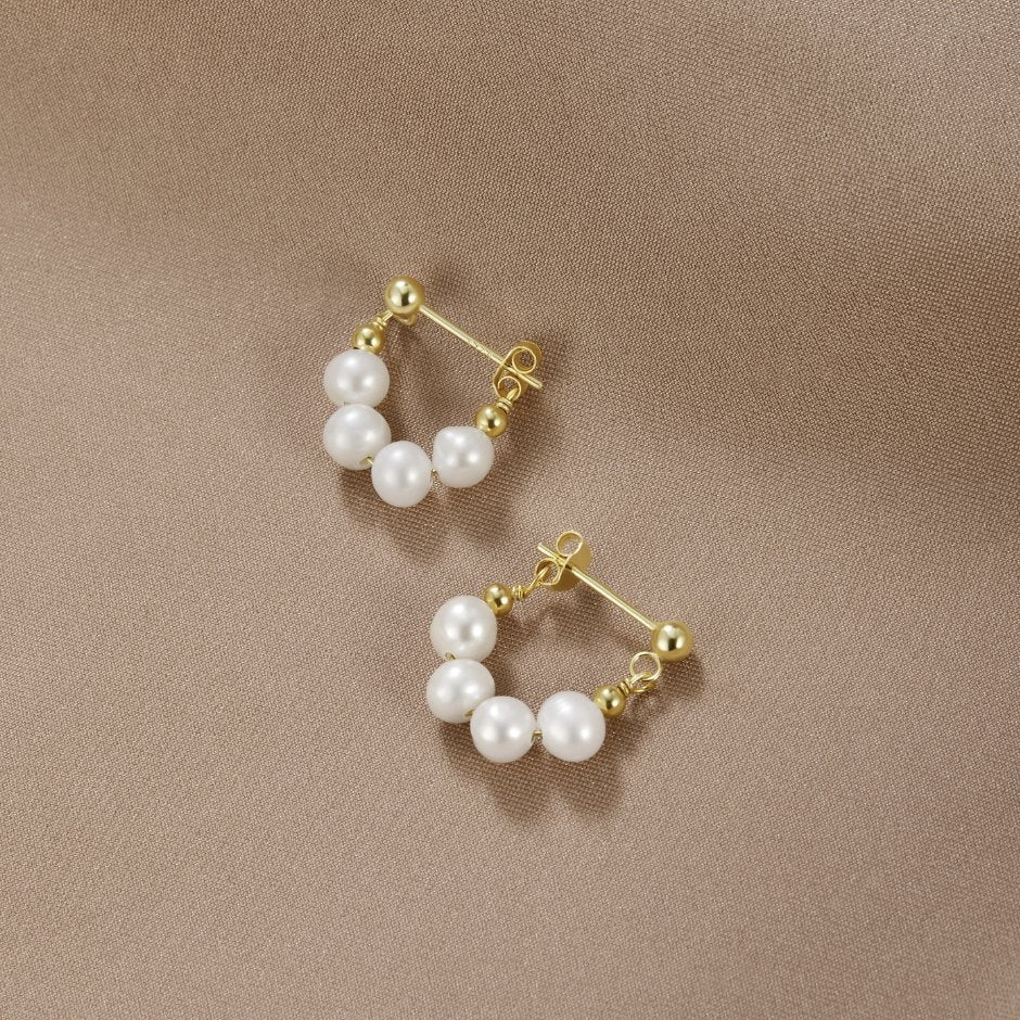 Yowe – Aretes de Perla de Brillo Dorado