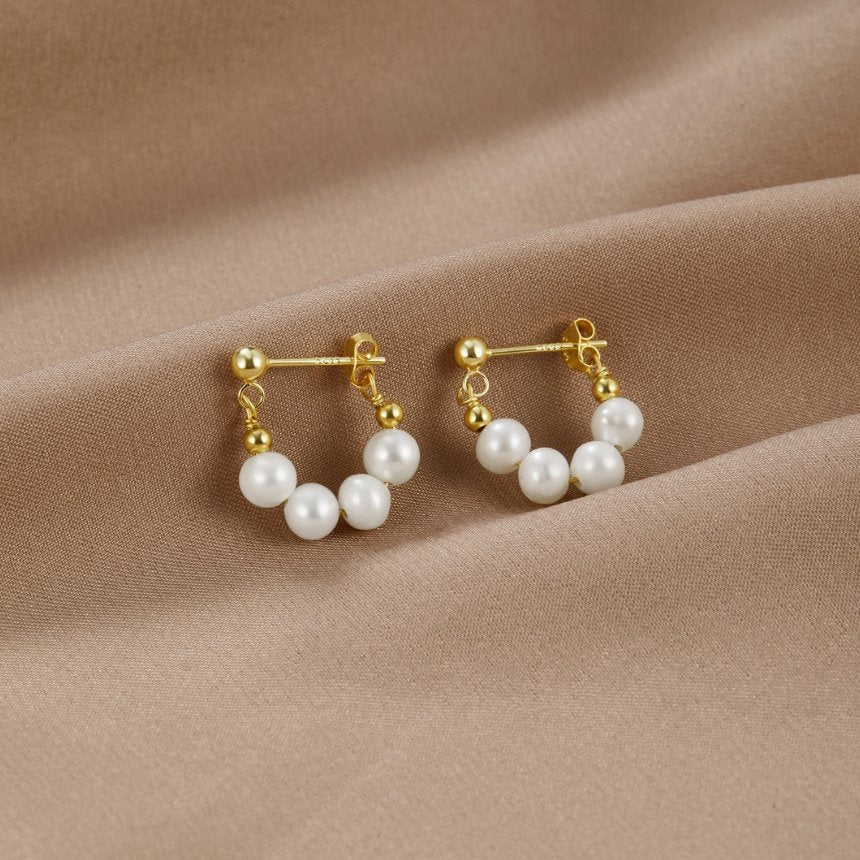 Yowe – Aretes de Perla de Brillo Dorado