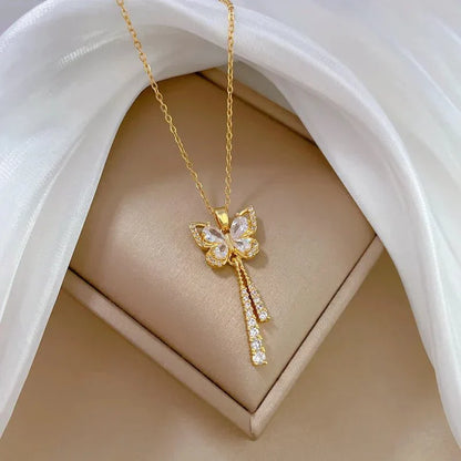 Avie – Collar Mariposa Brillante en Diamantes