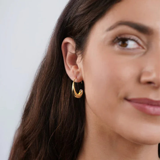 Pendientes Clásicos en Forma de Gota - Aros Dorados Vintage