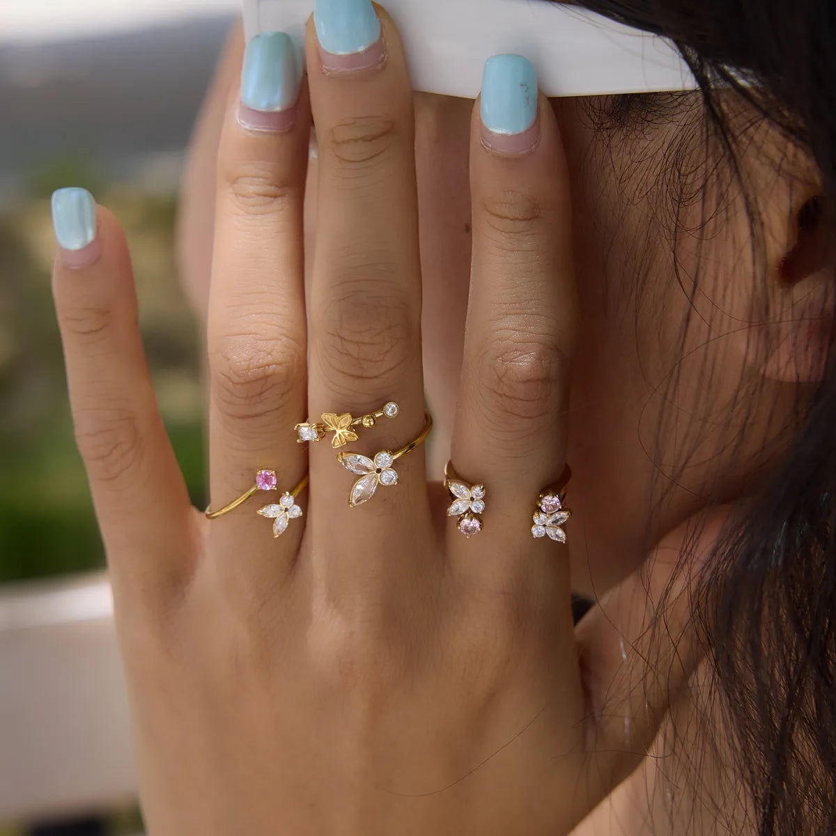 Anillo Abierto de Mujer con Motivo de Mariposa y Flor