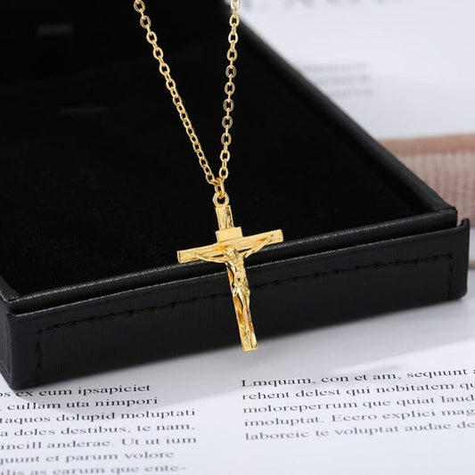 Ezio – Collar & Colgante Cruz de Jesús Cristo para Hombre