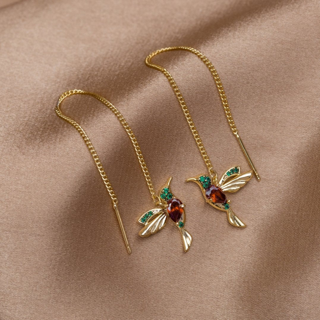 Lunara – Pendientes de Colibrí con Cristales y Borlas