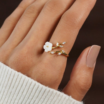Anillo Wildflower - Anillo de pétalo de cristal con concha