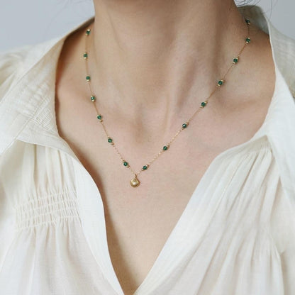 Nea – Collar Concha Dorado