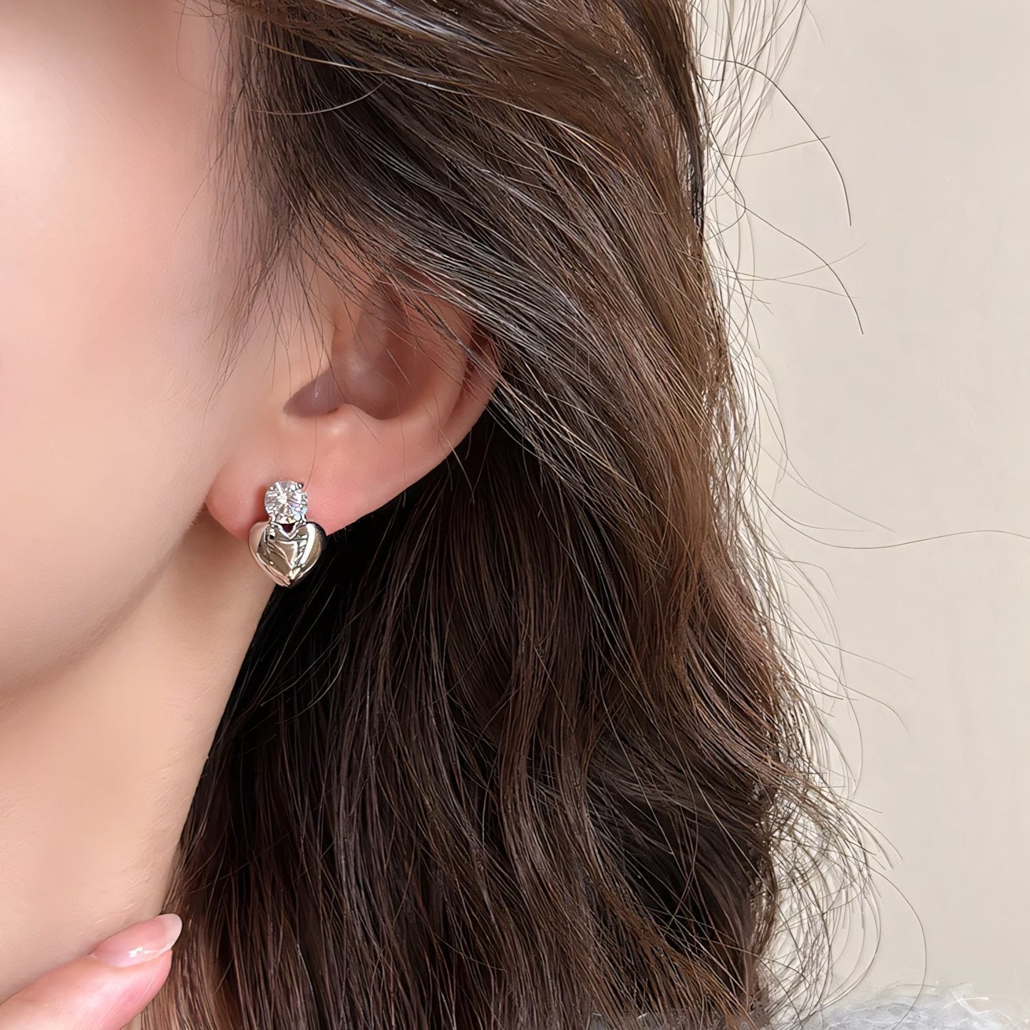 Coralie – Mini Pendientes Corazón Dorados