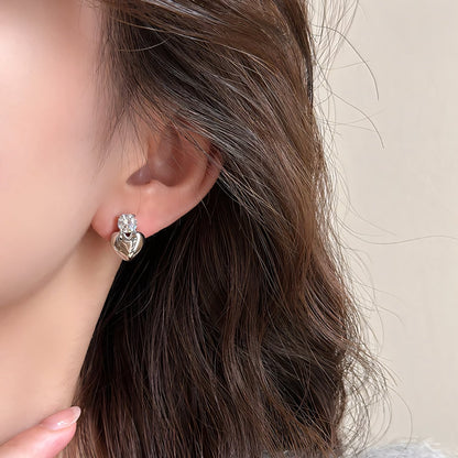 Coralie – Mini Pendientes Corazón Dorados