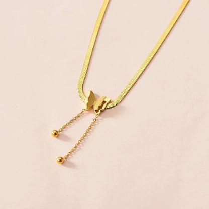 Nessa – Collar Mariposa Pendiente