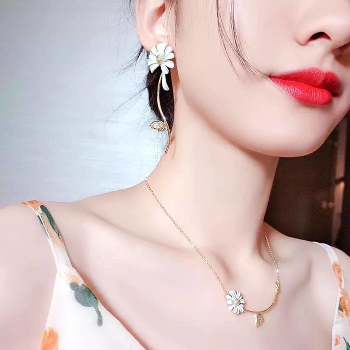 Azadeh - Collar de Margarita y Hoja