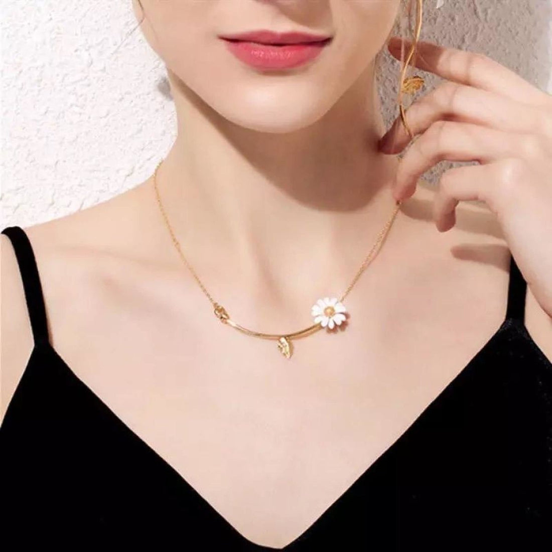 Azadeh - Collar de Margarita y Hoja