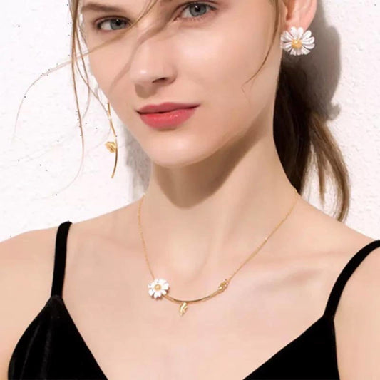 Azadeh - Collar de Margarita y Hoja