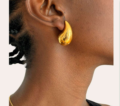 Alba – Pendientes Gota de Rocío Elegantes