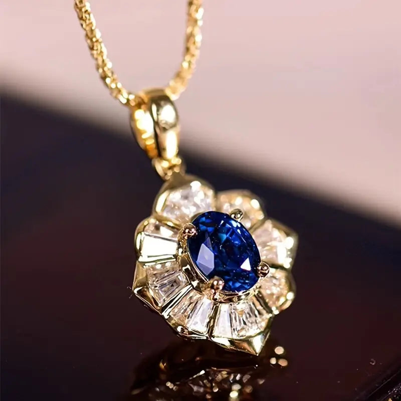 Kavella – Collar Dorado Noctazure Elegante