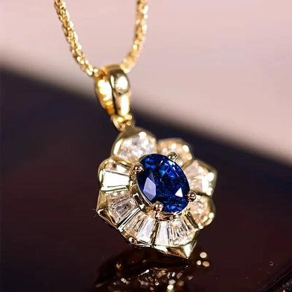 Kavella – Collar Dorado Noctazure Elegante
