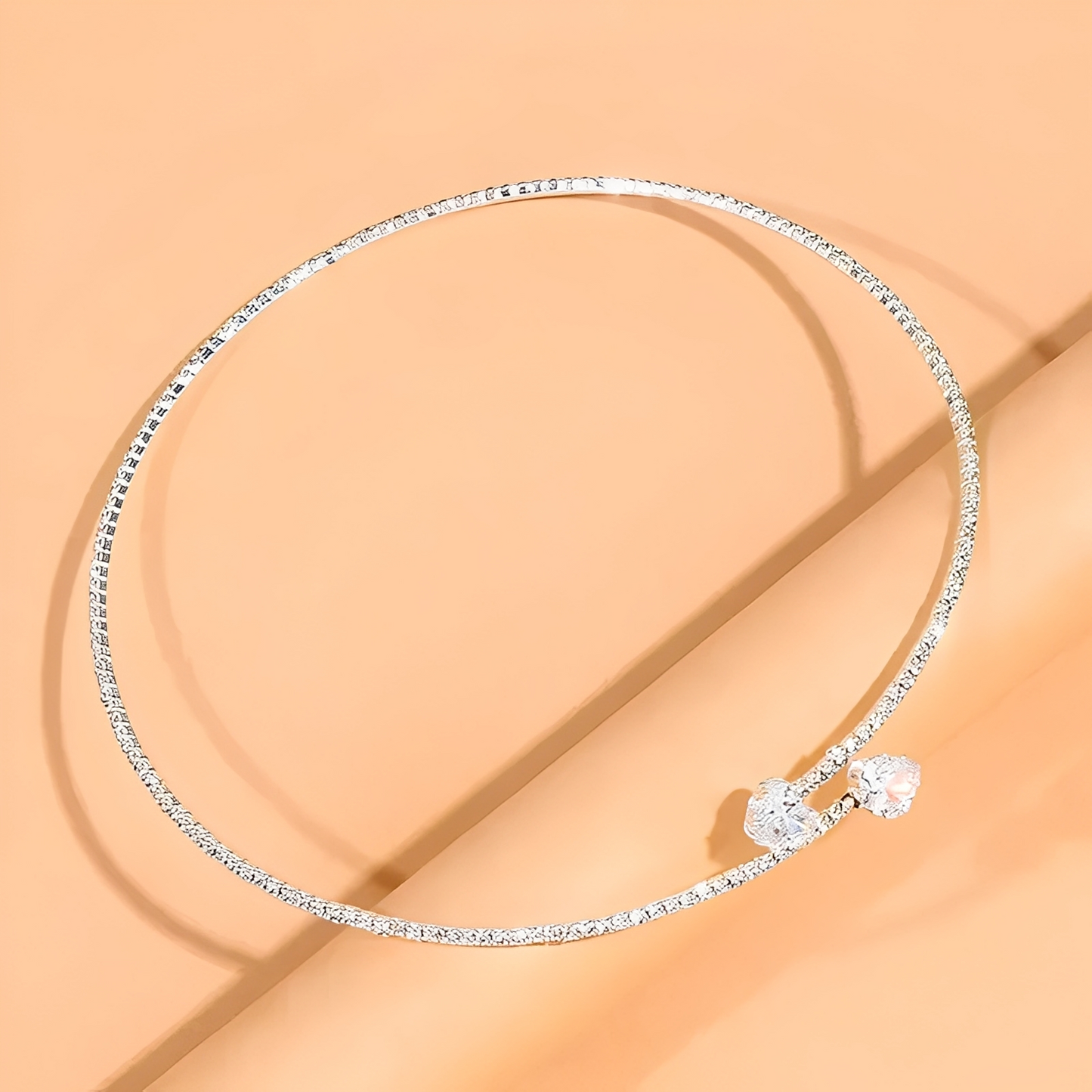 Olli – Collar Choker Corazón Abierto en Diamantes
