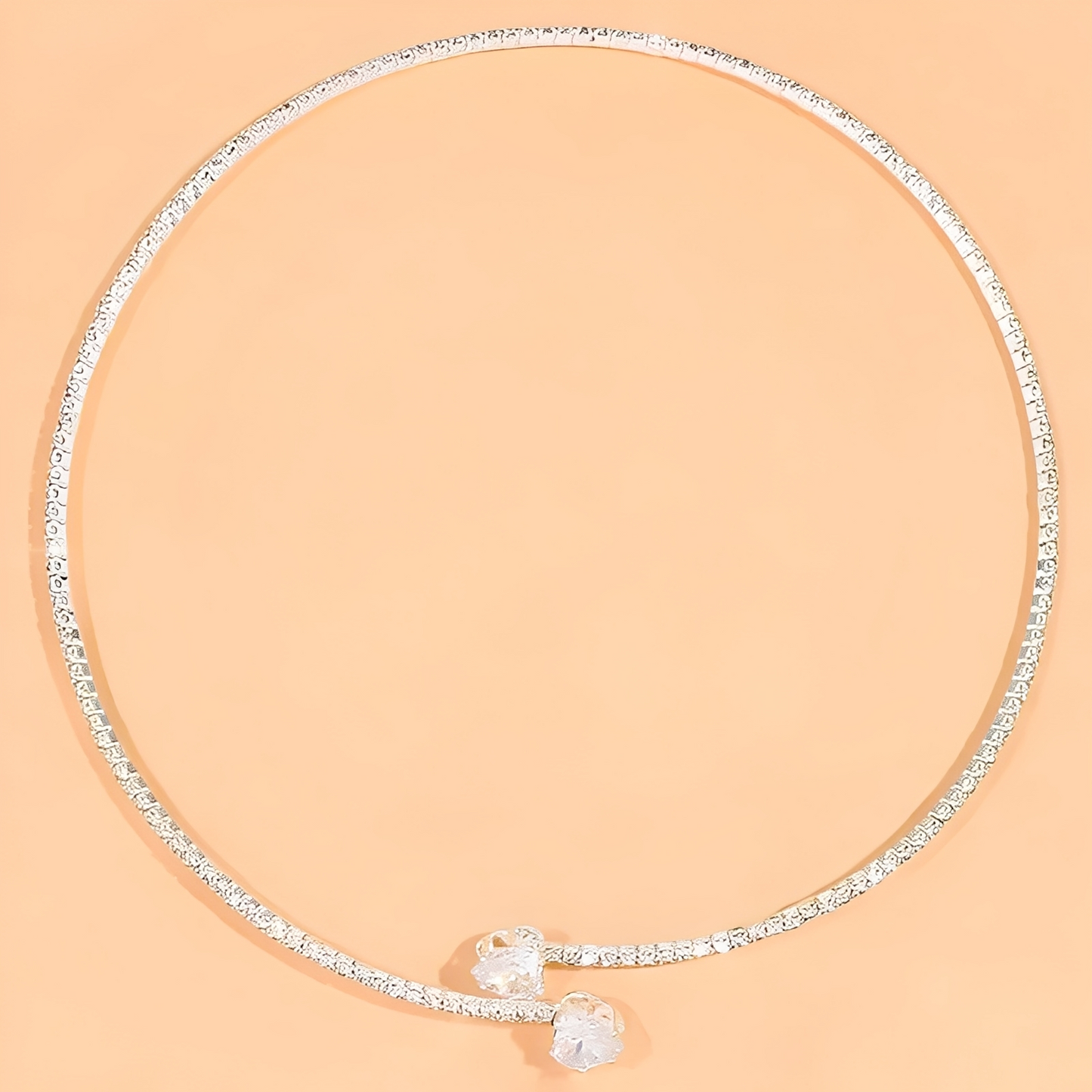 Olli – Collar Choker Corazón Abierto en Diamantes