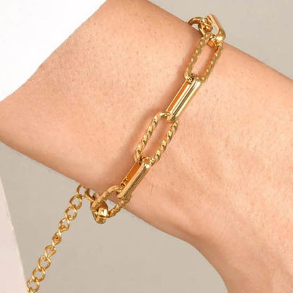 Lora – Pulsera de Acero Inoxidable Dorada