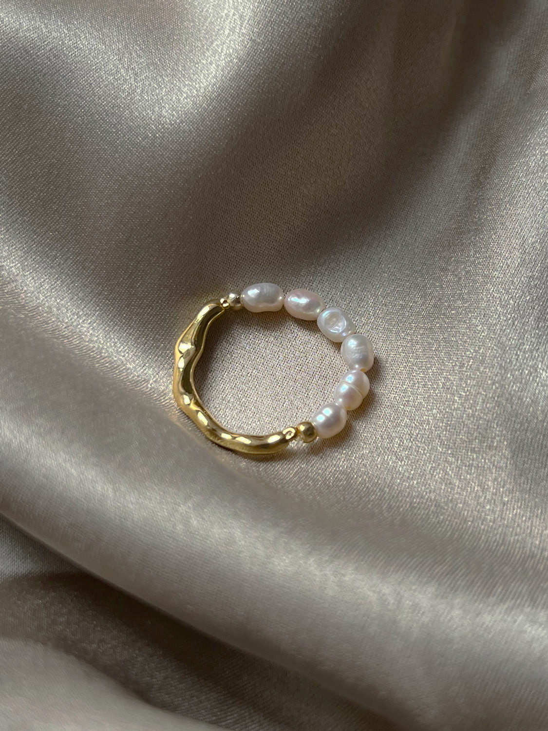 Jane - Anillo Dualidad Oro y Perlas