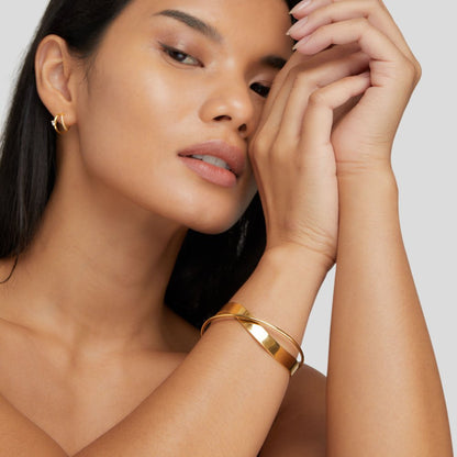 Arielle – Brazalete Jonc Dorado Elegante