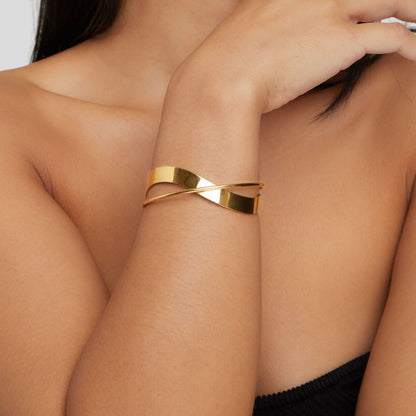 Arielle – Brazalete Jonc Dorado Elegante