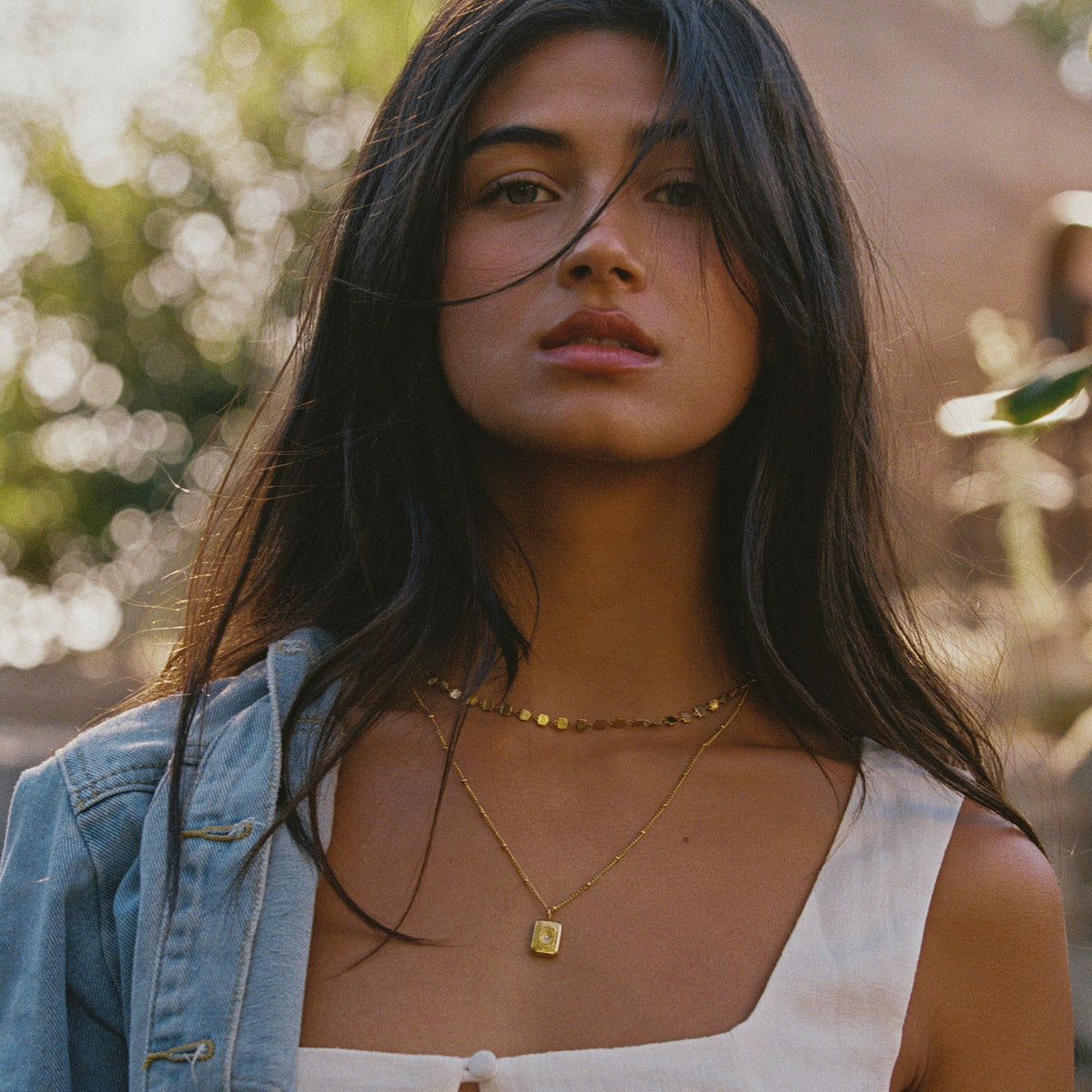 Collar con Colgante de Estrella para Mujeres con Acento de Piedra Central