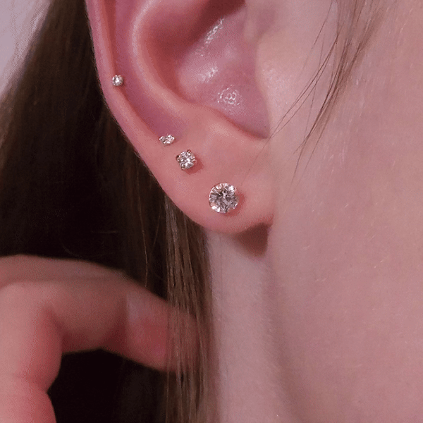 Sloane - Mini Pendientes Brillantes 2mm