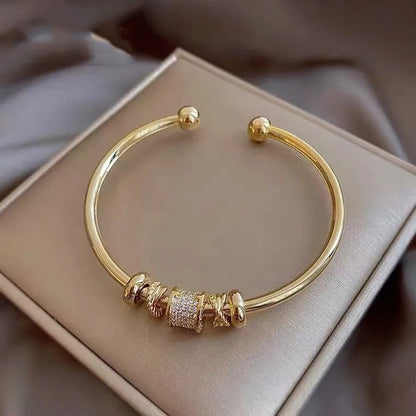 Solène – Pulsera Encantadora y Elegante en Oro