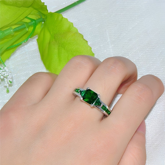 Manon – Anillo Refinado Esmeralda Blanca Dorada