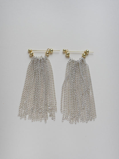 Nora - Largos pendientes de cadenas de plata fluidas