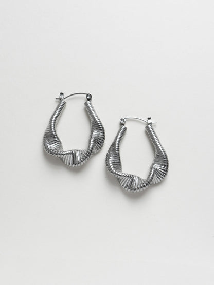 Lyra - Aros de ondas fluidas plateadas