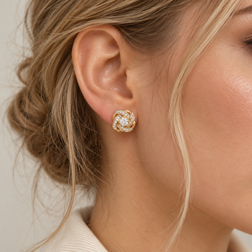 Pendientes de cruz para mujer con diseño geométrico hueco y acentos de piedra