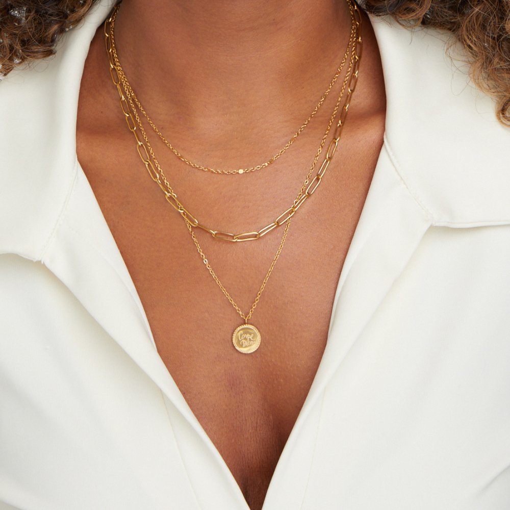 Janie – Collar Superpuesto con Piezas