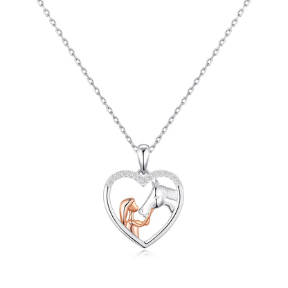 Aurora – Collar Corazón con Caballo Elegante