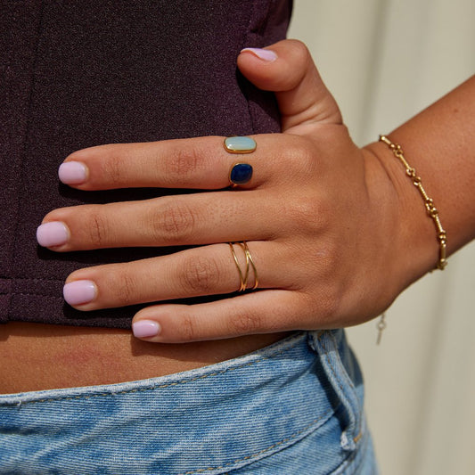 Elayna – Anillo Bucle Infinito Dorado