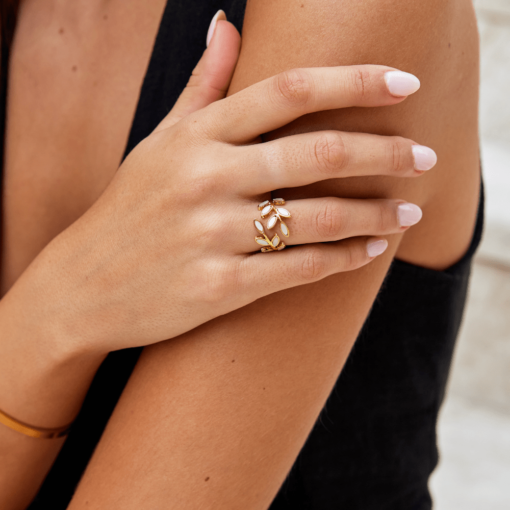 Ysolde – Anillo Hoja Dorada