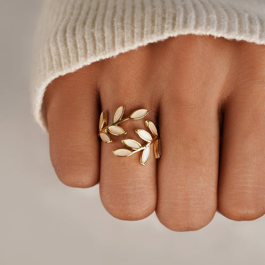 Ysolde – Anillo Hoja Dorada