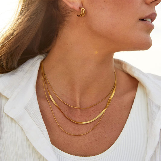 Agot – Collar Cadena Dorado Multi-Capa