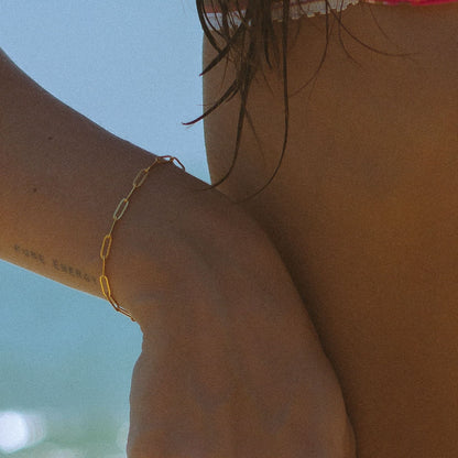 Cozumel – Pulsera Cadena Paperclip Dorada