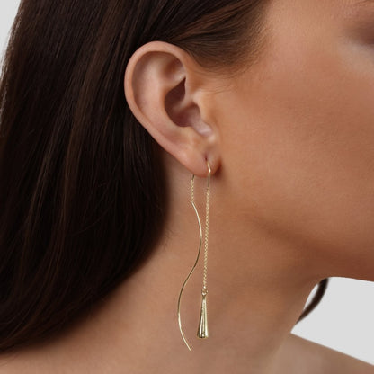 Amaris – Pendientes Gota Dorada con Borlas