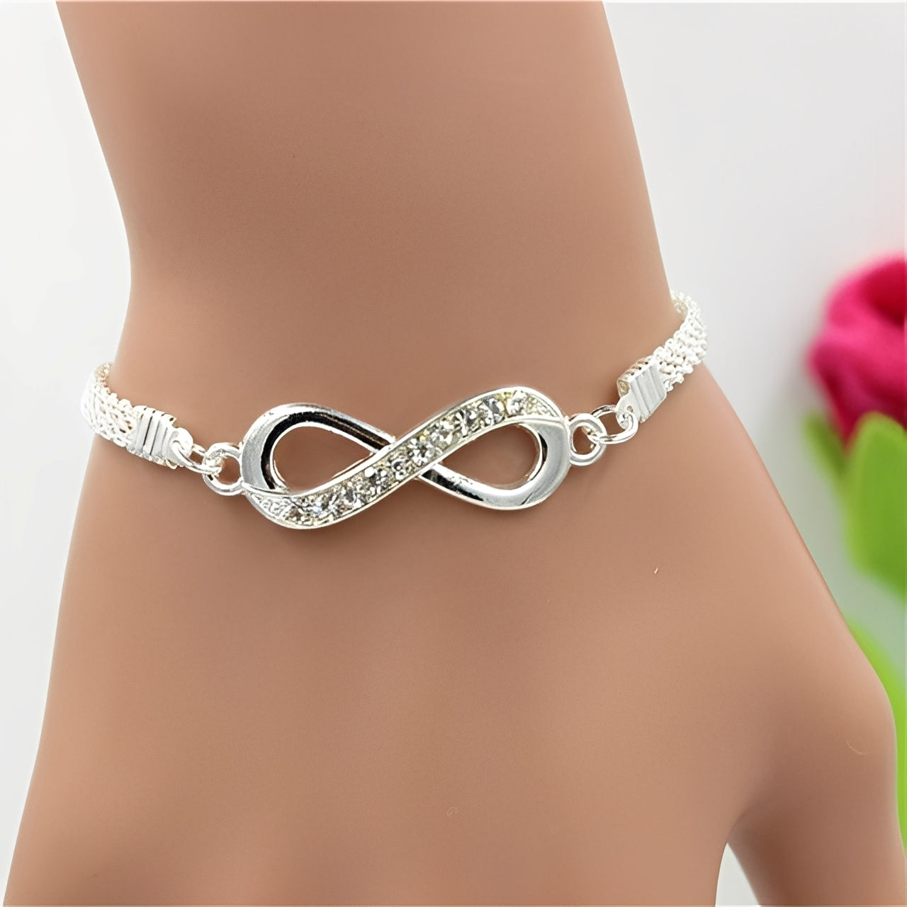 Naya – Pulsera Mujer con Símbolo Infinito Refinado