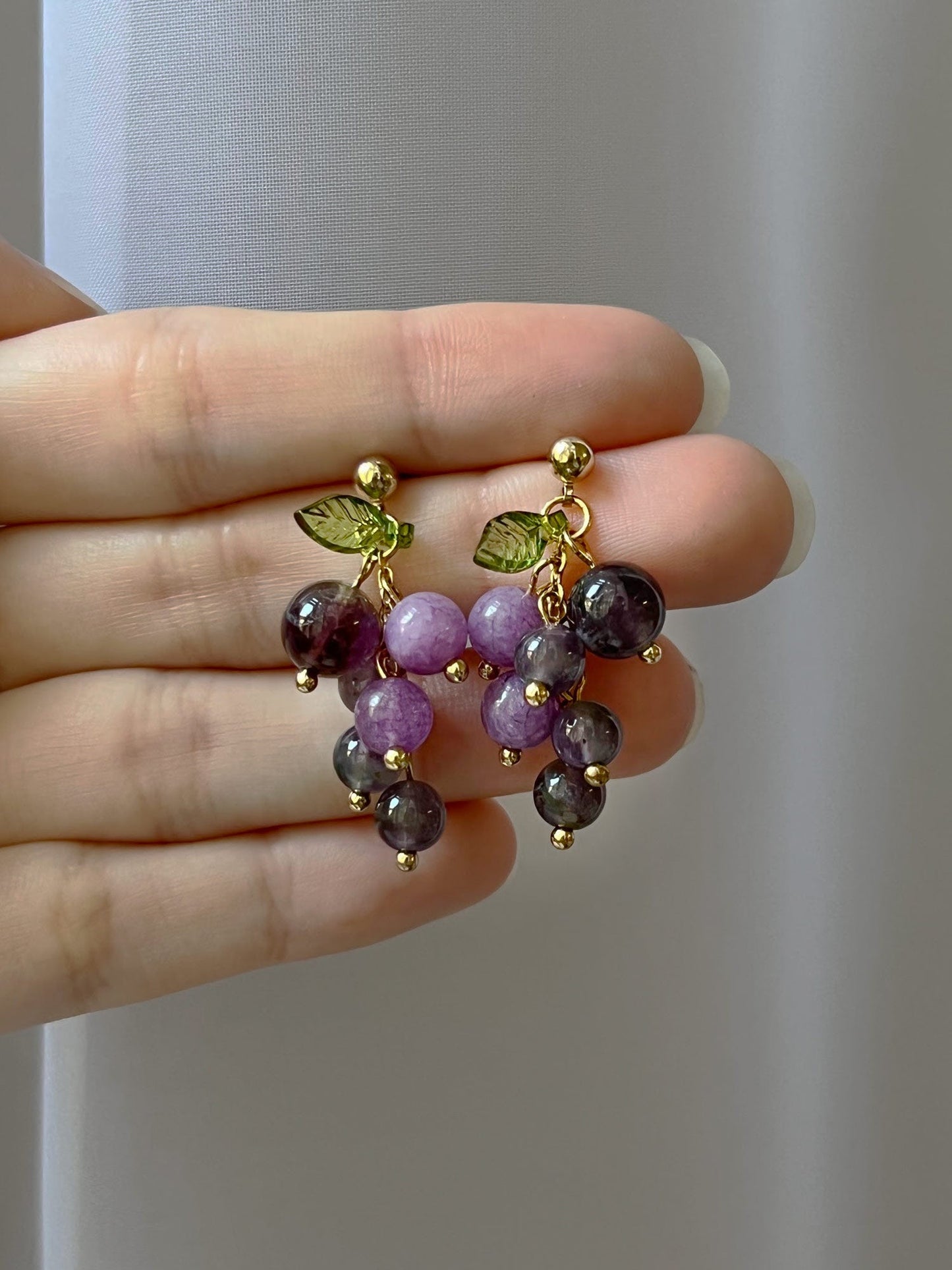 Pluma - Pendientes de Uvas con Piedras Naturales