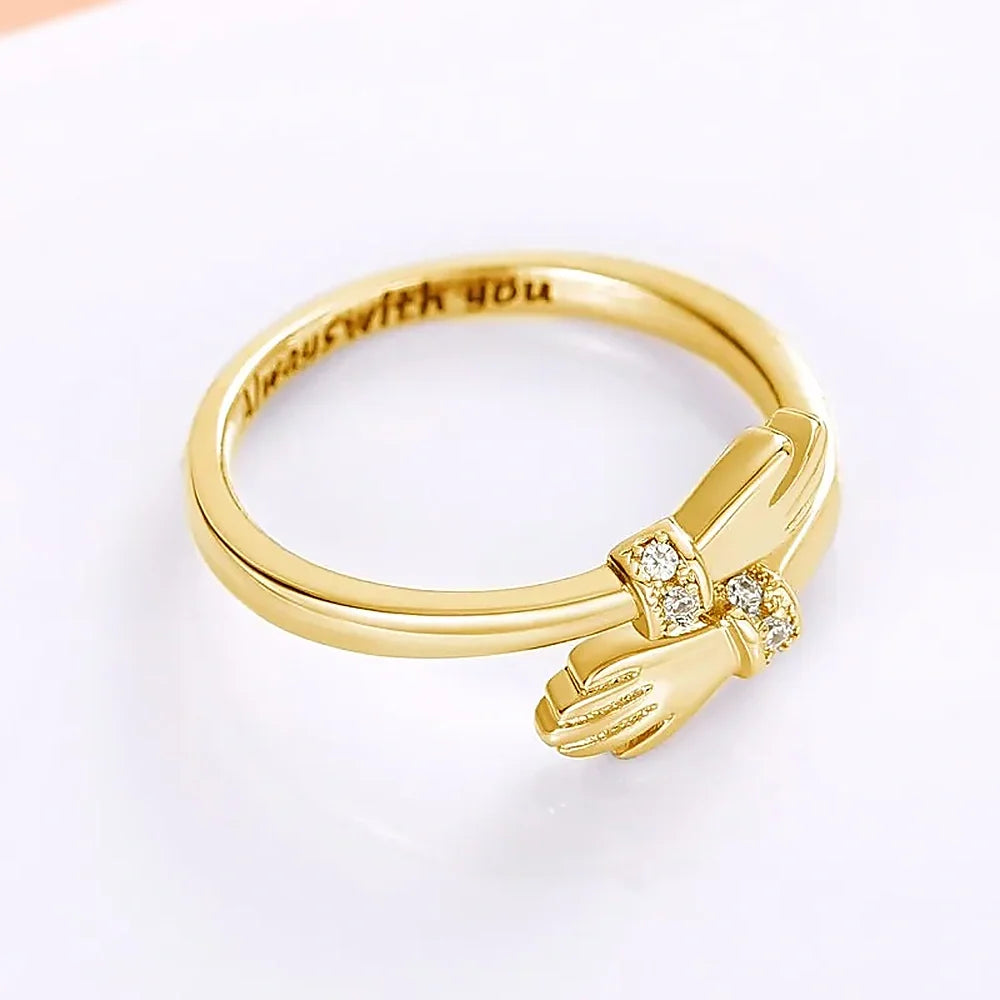 Damas Anillo Hug Ajustable con Motivo de Mano, Acentos de Piedra y Grabado