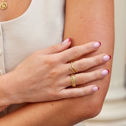 Harper – Anillo Envolvente en Capas